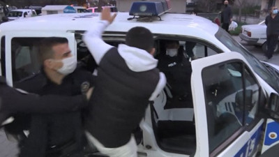 Esenyurt'ta 9 çocuk babası mahalleyi ayağa kaldırdı. Linç girişimini duyarlı vatandaşlar önledi