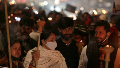 Hintliler sokağa döküldü