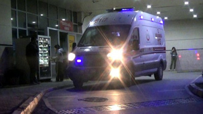Yine sağlık görevlisine saldırı. Ambulansın içinde mahsur kaldı