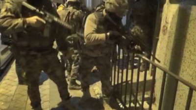 İstanbul'da şafak vakti nefes kesen baskın