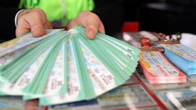Milli Piyango biletlerinde son gelişme. Yılbaşı özel çekilişinde milli piyango yetkilileri toplandı