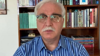 Prof. Dr. Tevfik Özlü çok virüs taşıyan kişi var diyerek uyardı