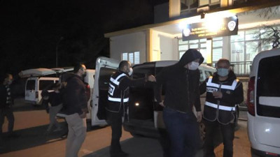 Asıl tezgah çiğköfte tezgahının altındaymış