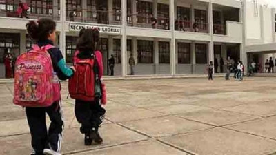 KKTC'de tatile korona virüs ayarı