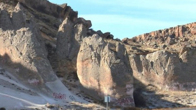 Tarih düşmanları bakın peribacalarını ne hale getirdi