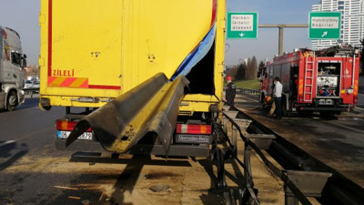 Bariyer kamyona ok gibi saplandı. Basın Ekspres Yolu'nda 30 metresi aracın içinden çıkartıldı