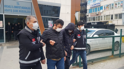 Kocaeli’de 2 milyon lirayı çarşafa doldurup kaçtı. Bohçacı gibi kendi iş yerini soydu