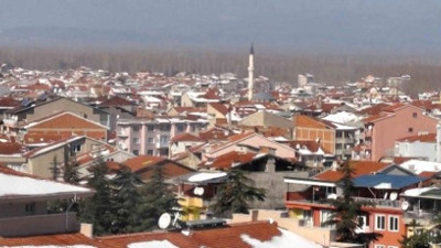 Evine çatıdan girmeye çalışırken canından oldu