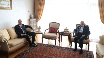 Erdoğan'ın SP'li Asiltürk'e ziyareti sonrası AKP'de herkes bunu konuşuyor. Erdoğan'dan özel kalemine çok özel talimat