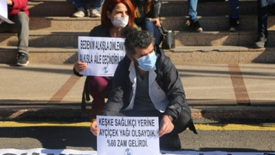 Sağlık çalışanlarından ayçiçek yağlı görülmemiş protesto. Bir dokunan bin ah işitti