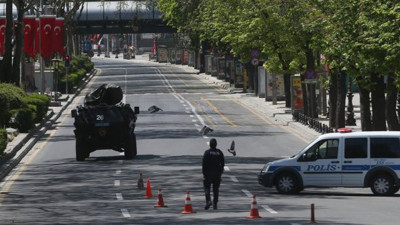 Sokağa çıkma yasağı başladı mı? Hafta sonu nereler açık olacak? Kimler dışarı çıkabilecek?