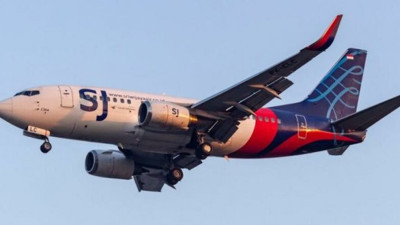 Yolcu uçağı denize düştü. Balıkçılar uçağın parçalarını çıkardı