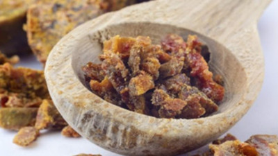 Litresi 10 bin liradan alıcı buluyor. Binbir derde deva diye satılıyor