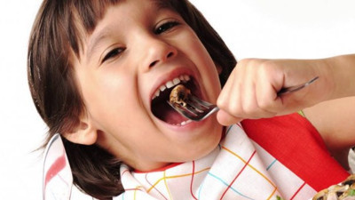 Diyetisyen Derya Zünbülcan resmen kaşık kaşık şeker yiyorsunuz diyerek herkesi uyardı