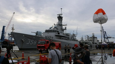 Endonezya'da denize düşen yolcu uçağının kara kutusu bulundu