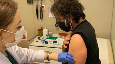 Fettah Can da aşı gönüllüsü oldu