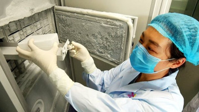 Korona virüsün çıktığı iddia edilen labaratuvarda gizemli olay