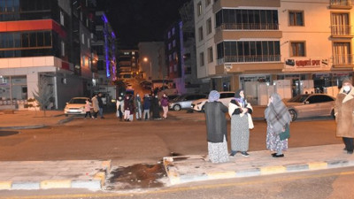 Ankara'da meydana gelen deprem Kırıkkale'de hissedildi. O anlar kameraya böyle yansıdı