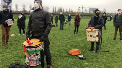Hollanda'da ırkçılığa protesto