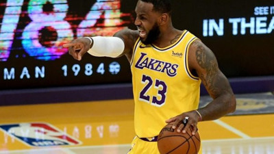 NBA'de Lakers'ı yine Lebron James taşıdı. Kyle Kuzma şov yaptı