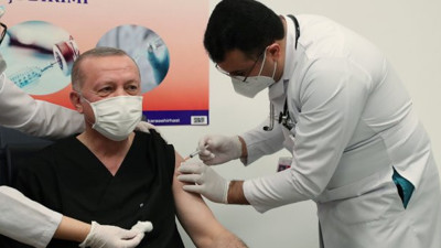 Cumhurbaşkanı Erdoğan korona virüs aşısı oldu