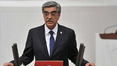 Eski milletvekili M. Necmettin Ahrazoğlu hayatını kaybetti