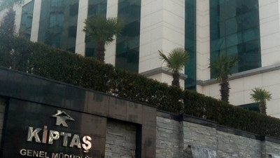 Ballı kiralamaların arkasından yine tanıdık vakıflar çıktı. 49 yıllığına aylık 3 bin lira kira