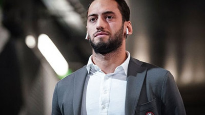 Hakan Çalhanoğlu’ndan kötü haber