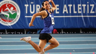 Milli atlet Ayşe Tekdal'dan tarihi rekor