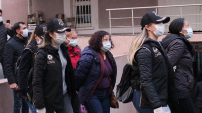 İzmir'de terör örgütlerine baskın