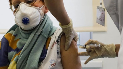 Rusya'da koronaya karşı kitlesel aşılama başladı