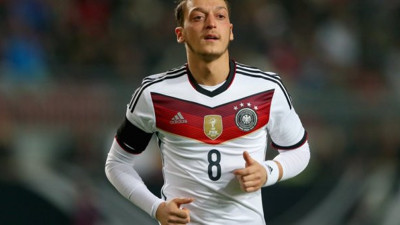 Mesut Özil’in neden Alman Milli Takımı'nı seçtiği ortaya çıktı. Gazeteci İsmail Er eski defterleri açtı