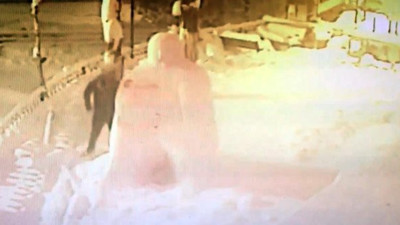 Zonguldak'ta kardan adam vatandaştan dayak yedi