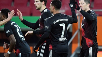 Münih Augsburg’a karşı deplasmanda zorlandı