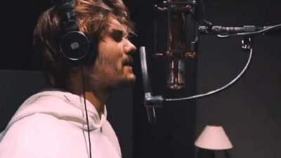 Survivor Barış Murat Yağcı şarkıcılığa adım attı