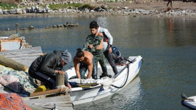 Datça’da tekne battı. Annesi gözyaşlarına boğuldu