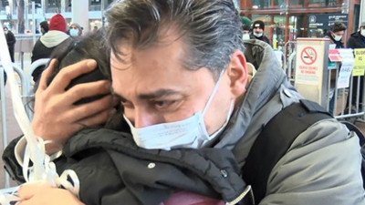 İranlı baba, kızına İstanbul'da kavuştu