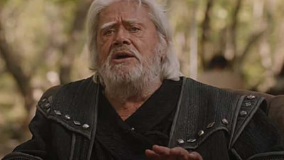 Rus göstericileri Cüneyt Arkın’a benzeten Nevşin Mengü’ye Cüneyt Arkın'dan bomba cevap