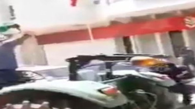 Borçlarını ödeyemeyen çiftçi Ziraat Bankası önünde kendini yakmaya çalıştı