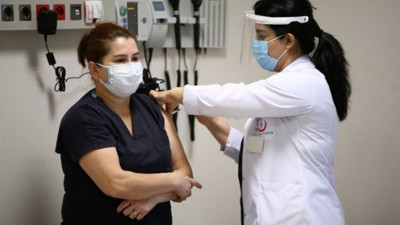 Bilim Kurulu Üyesi Prof. Sema Turan detaylarıyla açıkladı. Alerjisi olanlar korona aşısını nasıl olacak