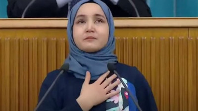 Meral Akşener kürsüyü Doğu Türkistanlı genç kıza bıraktı Meclist TV yayını kesti