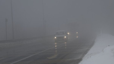 Sürücüler dikkat. Emniyetten Bolu Dağı'nda kar yağışı ve sise karşı uyarı