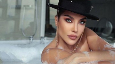 Yeniden gündeme gelmek için bu pozlara değer mi? Sizin gençlere örnek olmanız lazım