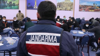 İzmir'de kumar oynayanlara gece baskını, 2,5 milyon lira ceza kesildi