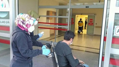 Evde yedikleri tavuk hastanelik etti