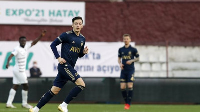 Mesut Özil Fenerbahçe ile ilk maçına çıktı
