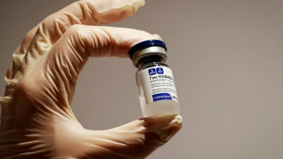 Çin olmadı Rus aşısı verelim. Rus aşısının koruyuculuğunun yüzde 91 olduğu iddia edildi. Bu bir yersen haberidir