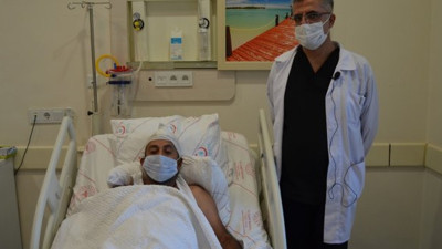 Baş dönmesiyle gitti ameliyata alındı. Doktorlar gördüklerine inanamadı