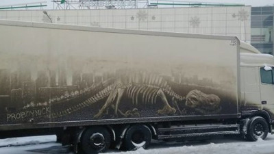 Kirli arabalar artık birer sanat eseri