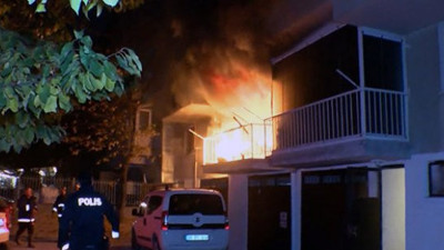 Ankara'da yangın: 3'ü çocuk 5 kişi dumandan etkilendi